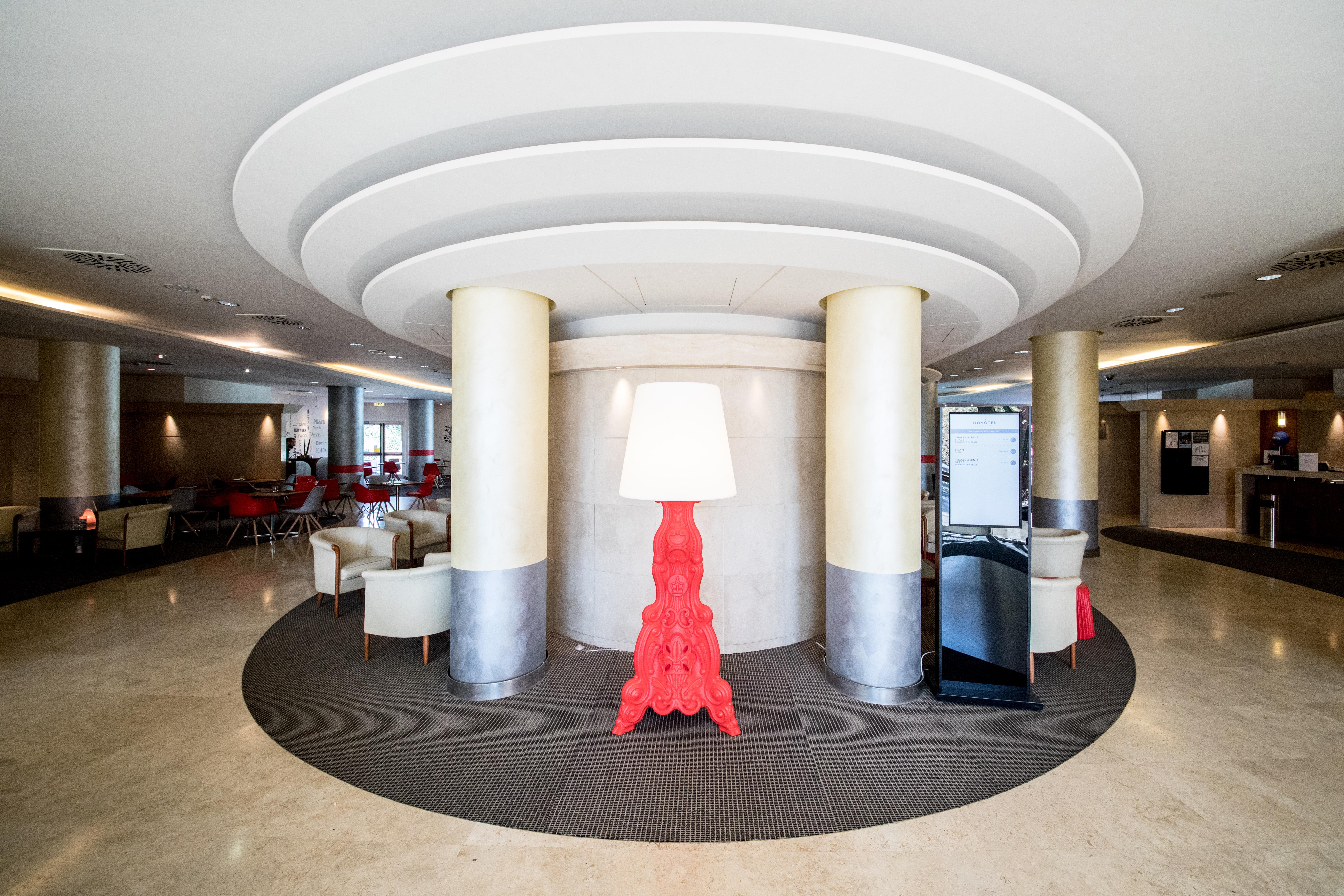 Novotel Roma Est Esterno foto