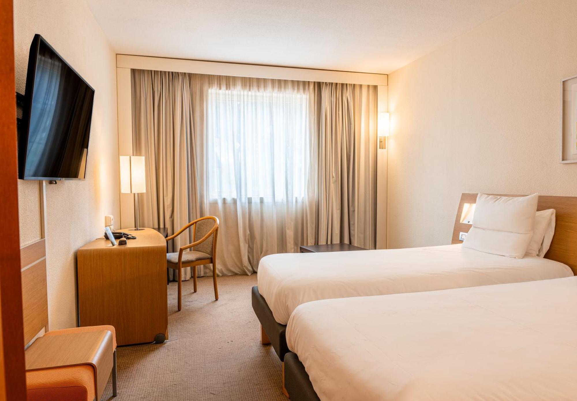 Novotel Roma Est Esterno foto