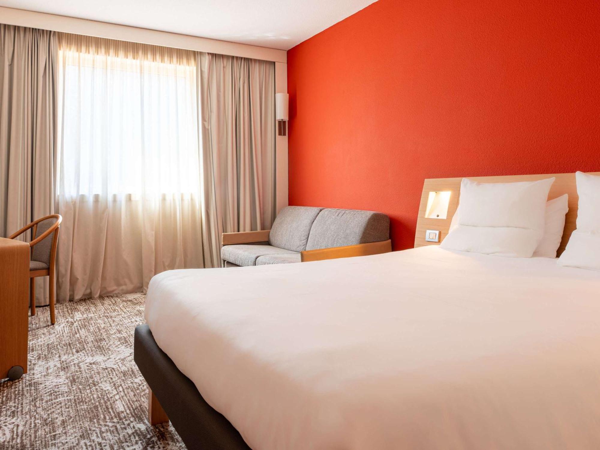 Novotel Roma Est Esterno foto