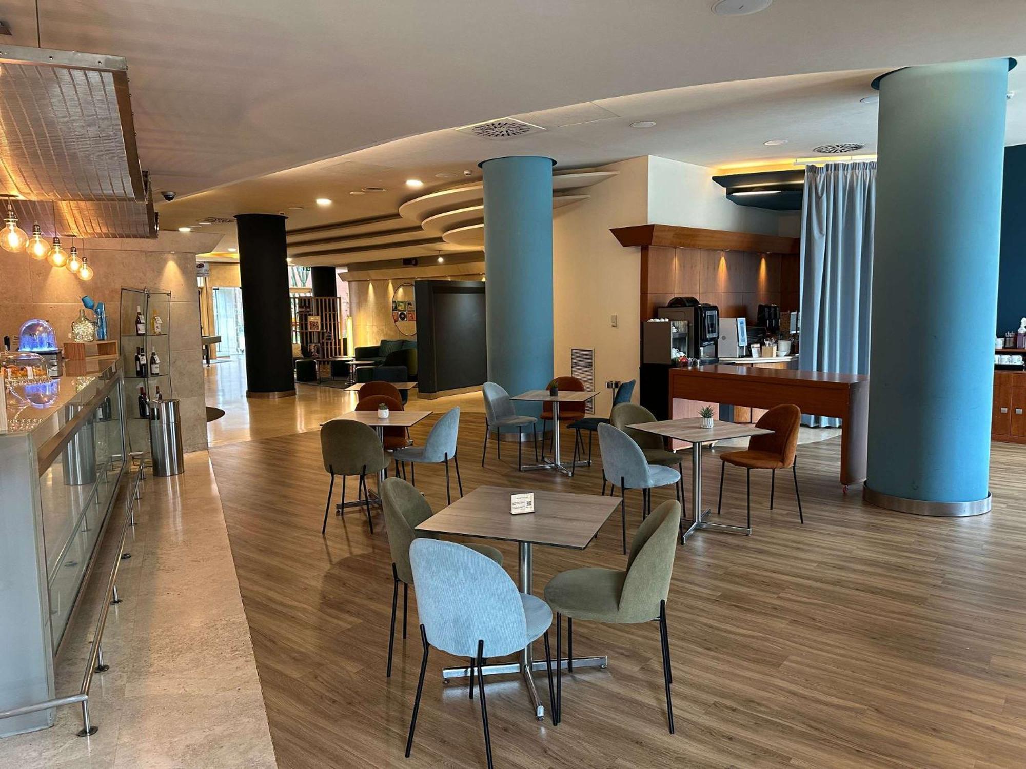 Novotel Roma Est Esterno foto